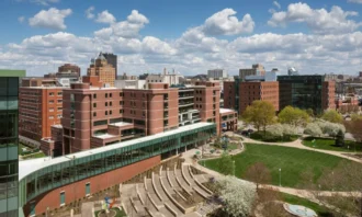 Akron Children's Kay Jewelers courtyard